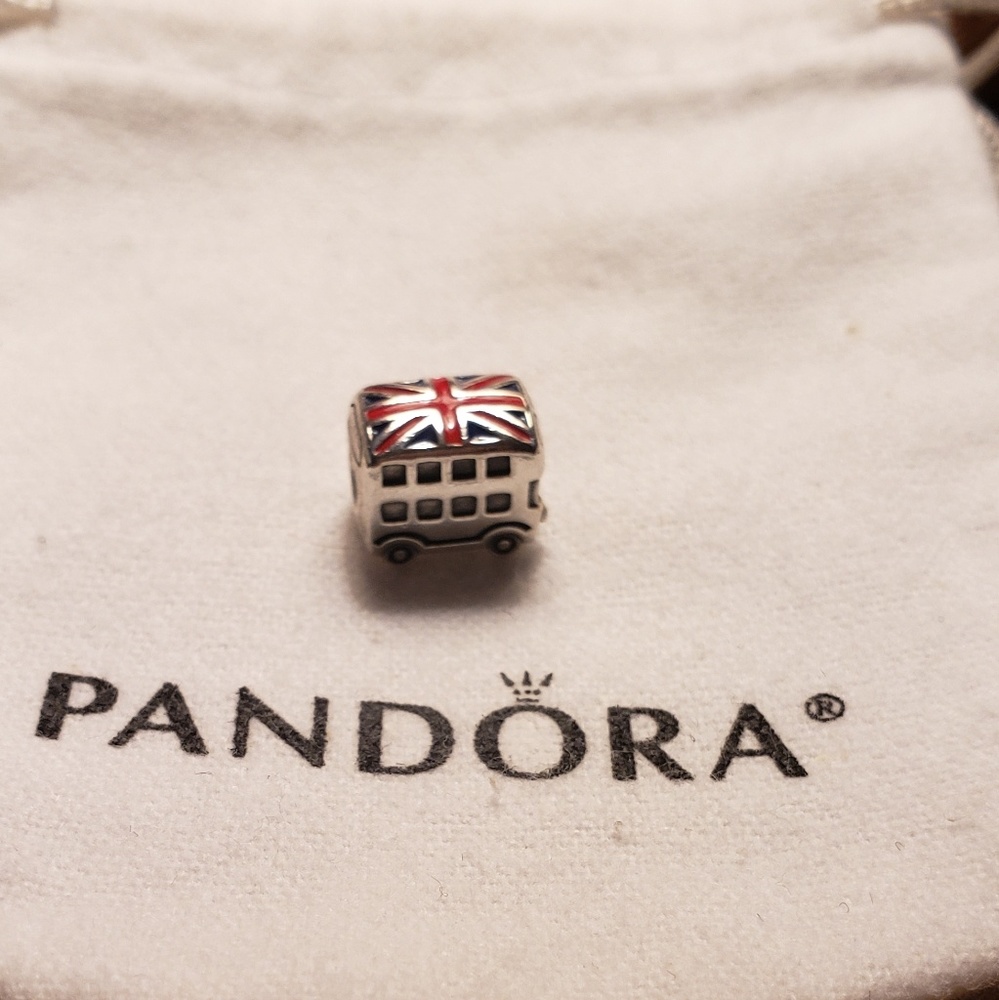 Pandora double decker bus